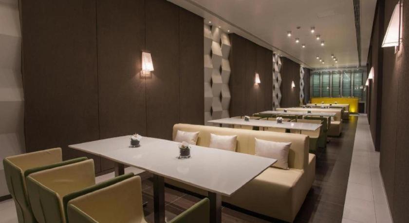Hotel Jinjiang Select Pudong Airport 3*